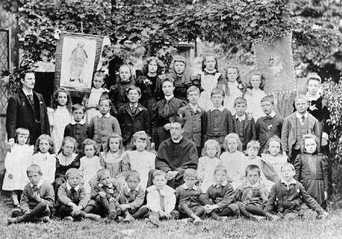 Froyle School group c1901